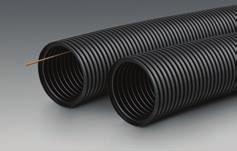 Rury typu RKGSP dodatkowo wyposażone są w stalowy drut który umożliwia łatwe i szybkie przeciąganie przewodów w ich wnętrzu.