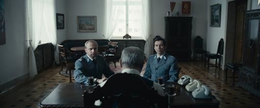 O FILMIE Thriller inspirowany prawdziwymi wydarzeniami z początku lat 70. Główny bohater filmu Janusz Jasiński jest młodym oficerem milicji.