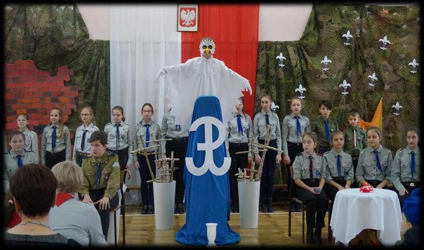 Goście poznali historię szkoły oraz osiągnięcia naszych uczniów.