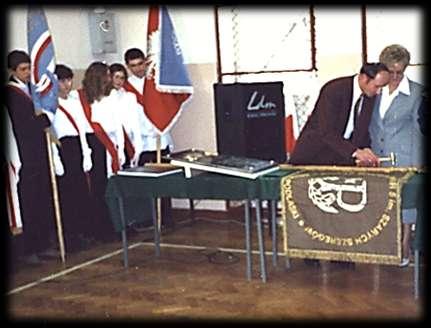 Szkoła otrzymała ufundowany przez Radę Rodziców sztandar oraz