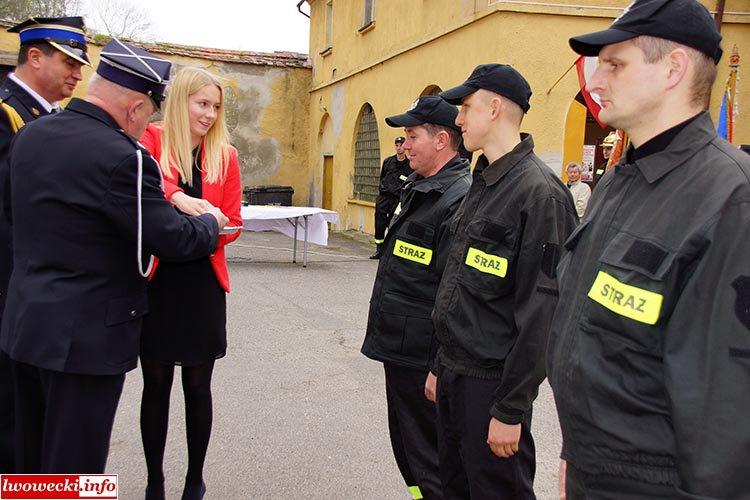 W czasie dzisiejszej uroczystości nadane zostały również odznaki za wysługę lat, które druhom wręczył Prezes Oddziału Miejsko- Gminnego druh Leszek Telega Prezydium Zarządu Oddziału Miejsko -