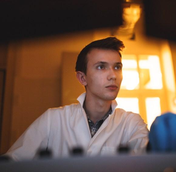 FIZYKA TECHNICZNA Pięć pierwszych semestrów nauki na kierunku Fizyka Techniczna prowadzonych jest według wspólnego programu.