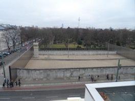 W ostatnim dniu pobytu w stolicy Niemiec przybliżono nam powojenną historię Berlina.