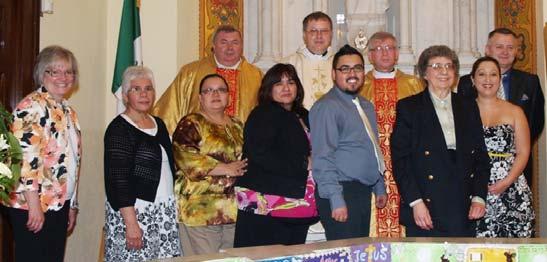 Ellos se fueron a pregonar el Evangelio por todas partes, y el Señor cooperaba confirmando la palabra con las señales que los acompañaban.