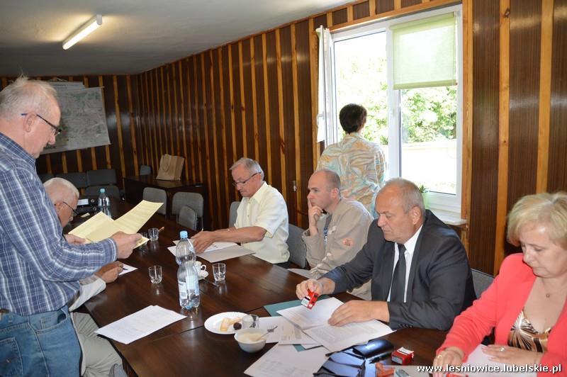 Podpisanie umowy na przebudowę drogi Wierzbica Janówka W dniu 16 czerwca 2015 r.