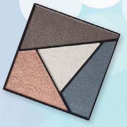g). Na usta nałożyłem Aksamitną Szminkę Do Ust Naturally Chic (68 zł / 2,3 g).
