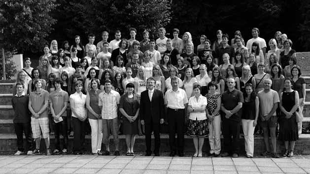 Šolstvo 2011 julij-avgust, Ivančna Gorica KLASJE 17 Srednja šola Josipa Jurčiča Ivančna Gorica Rezultati poklicne in splošne mature generacija 2010/2011 V začetku julija se vročica v pričakovanju
