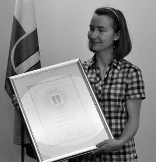 18 KLASJE Ivančna Gorica, julij-avgust 2011 Šolstvo Pogovor z najdijakinjo Kristino Gregorič Preden smo se dokončno poslovili od letošnjega šolskega leta, smo pred začetkom počitnic za