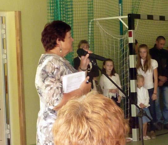 uczniowie gimnazjum sprzątali szlaki