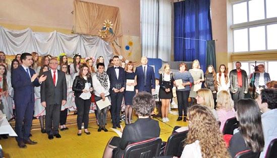 Uczniowie nagrodzeni podczas Dnia Prymusa OŚWIATA W czwartek, 11 maja w lidzbarskim Gimnazjum odbył się Dzień Prymusa.