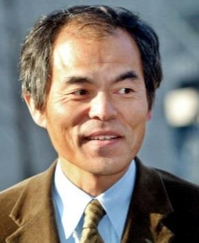 powrócił do pracy na uniwersytecie w Nagoji. Shuji Nakamura (ur. 22.05.1954). Studia w zakresie elektroniki ukończył na uniwersytecie w Tokushima w 1979 r.