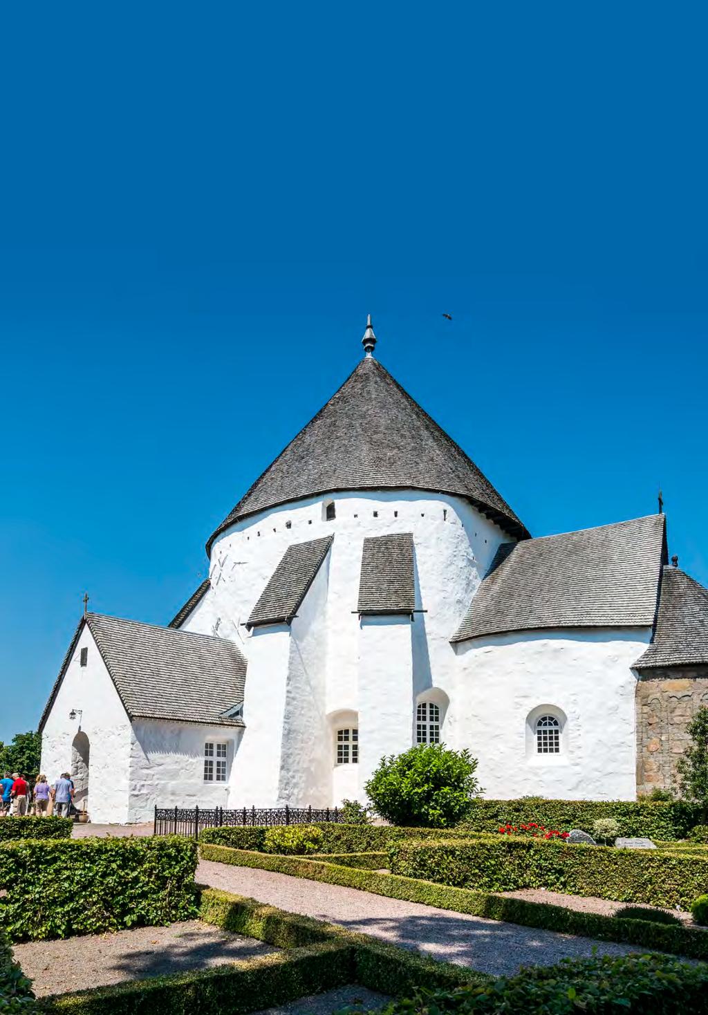 9 Gudhjem: Niewielkie miasteczko (ok. 1000 mieszkańców) na północno-wschodnim wybrzeżu Bornholmu, położone u stóp góry Bokul.