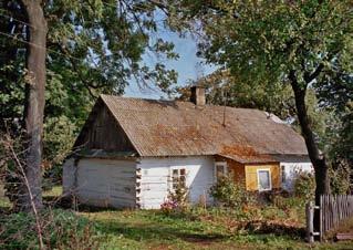 Do rzadkości należą chałupy z ozdobnie wyciętymi