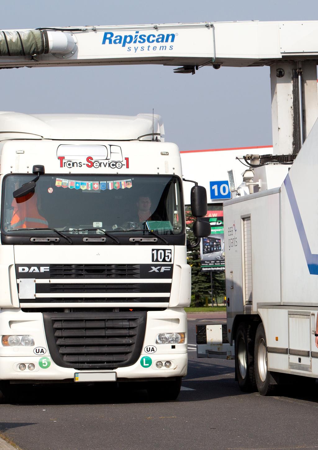 Służba Celna dysponuje łącznie 156 urządzeniami rentgenowskimi różnego typu i przeznaczenia, tj,: 31 urządzeń RTG do kontroli samochodów ciężarowych i kontenerów (19