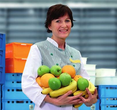 Firmy z branży spożywczej znajdą w naszej ofercie m.in. pojemniki obrotowe do układania w stosie, specjalne pojemniki na ryby i mięso, pojemniki izolacyjne, jak również palety i skrzyniopalety.