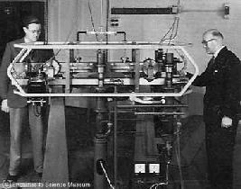 Zegary atomowe Skale atomowe pojawiły się wraz z skonstruowaniem pierwszych zegarów atomowych w latach 50-tych XX wieku.