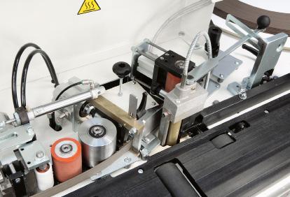 Jakość Produkcja w Europie HOLZKRAFT ME 20 - Okleiniarka wąskich płaszczyzn z automatycznym nakładaniem kleju. Agregat obcinający.