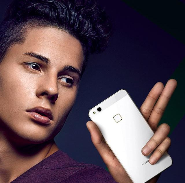 też trzecia opcja smartfon sam zrobi nam zdjęcie, gdy wykryje nasz uśmiech.