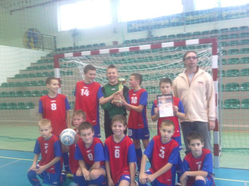 W turnieju brał udział pięcioosobowy zespół (4 zawodniczki + bramkarz) oraz 3 zawodniczki rezerwowe.