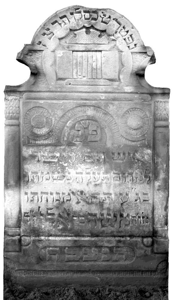 29. Mosze ben Eli, zm. 9 kislew 5697 r., tj. 23 listopada (poniedziałek) 1936 r. Piaskowiec biały, 115 x 62 x 12.