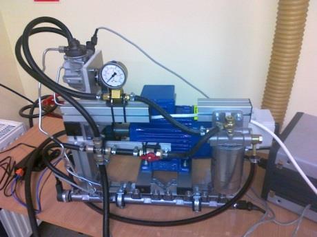 Druga część stanowiska to laboratoryjny układ zasilania paliwem Common Rail IV generacji (rys. 4).