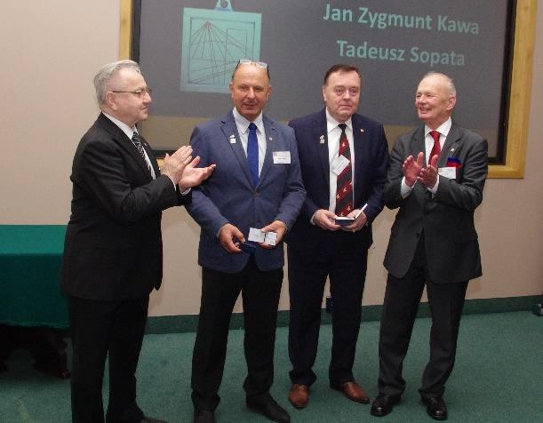 Obrady otworzył przewodniczący Rady ŚlOIIB Franciszek Buszka witając przybyłych delegatów i gościa Zjazdu, prezesa Polskiej Izby Inżynierów Budownictwa Andrzeja Rocha Dobruckiego.