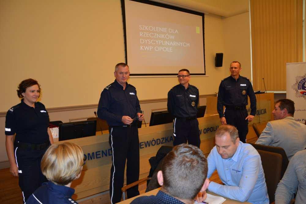 Organizatorem szkolenia był Wydział Kadr i Szkolenia Komedy Wojewódzkiej Policji w Opolu, a współorganizatorem przedsięwzięcia Zarząd Wojewódzki NSZZ Policjantów województwa opolskiego.