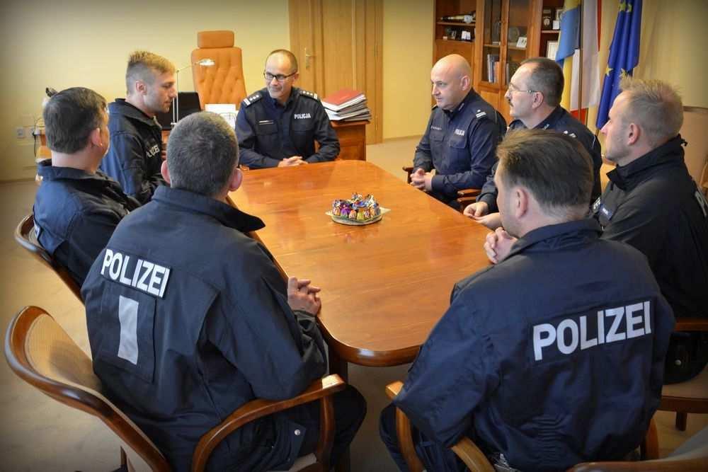 polskich policjantów.