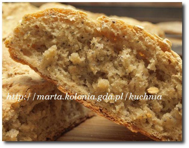 Chleb z mąki żytniej Bardzo prosty, nie wymaga sterty składników, ale czasochłonny musi mieć czas, by wyrosnąć.