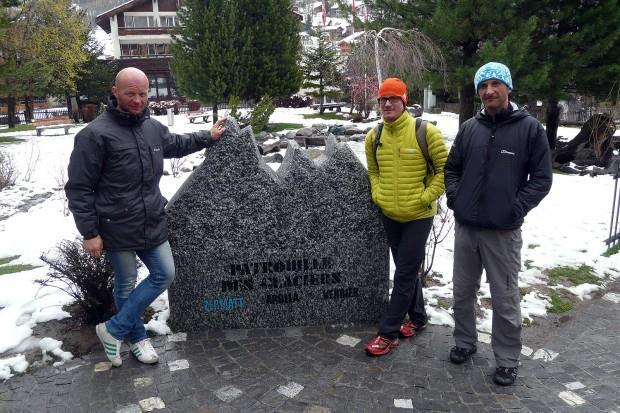 Patrol Lodowcowy jest bardzo trudny z kilku powodów: dużej wysokości (najwyższy punkt Tete Blanche 3650m.