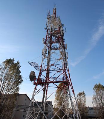 IV. PROMIENOWANIE ELEKTROMAGNETYCZNE Kontynuując wzorem lat ubiegłych monitoring pól elektromagnetycznych (PEM) w środowisku, Wojewódzki Inspektorat Ochrony Środowiska w Bydgoszczy w 2015 roku