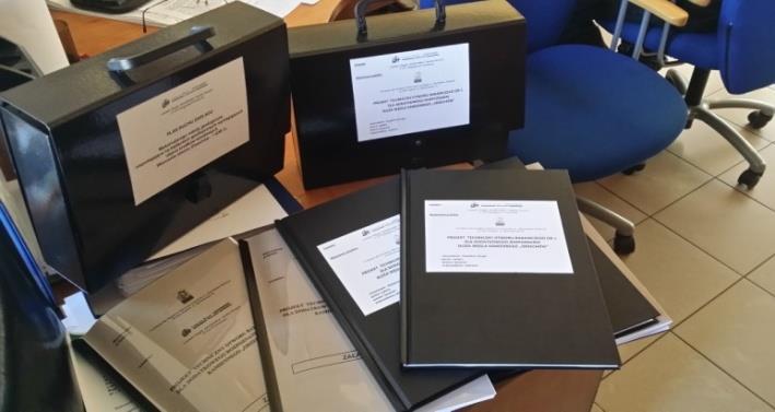 KONCESJE I ZEZWOLENIA 18 Koncesje Działalność górnicza w zakresie gospodarczego wydobywania kopaliny węgla kamiennego musi odbywać się zgodnie z przepisami Prawa Geologicznego i Górniczego.