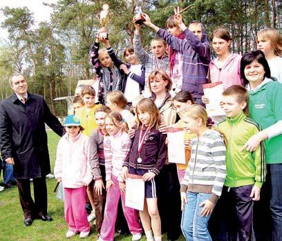 Zawsze przygotowane są z niezwykłą starannością, wiadomo czuwa nad nimi Andrzej Kłódkowski, a pomagają mu wszyscy nauczyciele z Zespołu Szkół z Oddziałami Integracyjnymi w Smólniku, a także ks.