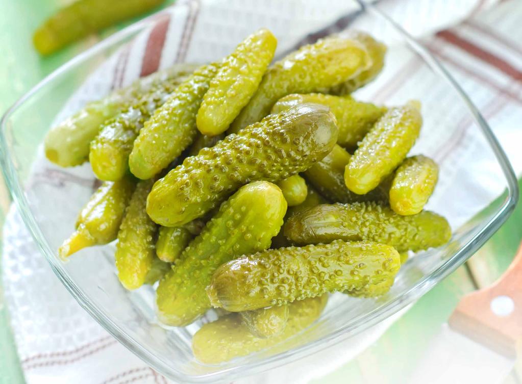 VERA DETAL PRZETWORY WARZYWNE PICKLED VEGETABLES KORNISZONY 3- CM CORNICHONS Korniszony konserwowe Cornichons Korniszony delikatesowe z papryczkami chili Cornichons with chili 80 g
