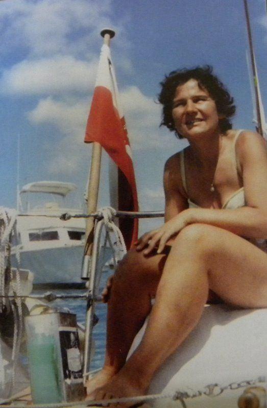 15 lipca 1936 w Warszawie) jachtowy kapitan żeglugi wielkiej, inżynier budowy okrętów, pierwsza kobieta na świecie, która samotnie opłynęła dookoła Ziemię na jachcie SY Mazurek.