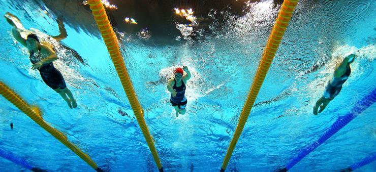 Wyniki Mistrzostw Katowic Szkół Ponadgimnazjalnych w Pływaniu 09.02.2016 r. CHŁOPCY STYL DOWOLNY 50 m 1. RADWAŃSKI JAN III LO 0:26,60 20 2. OGORZAŁEK KAMIL V LO 0:26,69 18 3. STOKFISZ JAKUB SL.
