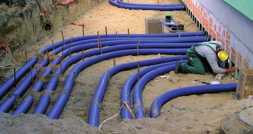 połączenie rury Hateflex 14150 z pokrywą systemową HSI 150 Wejście do budynku poprzez płytę fundamentową, konstrukcja wykonana na budowie (promień gięcia min.