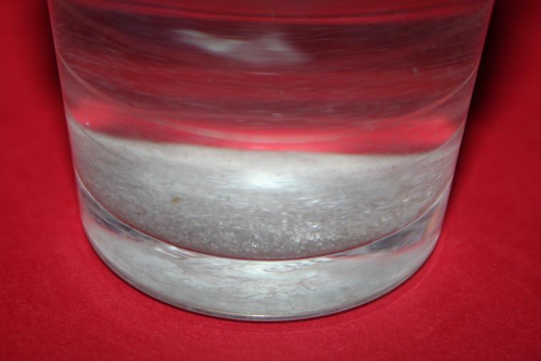 Roztwór nasycony soli trudnorozpuszczalnej w równowadze z jej osadem układ niejednorodny (heterogeniczny) układ