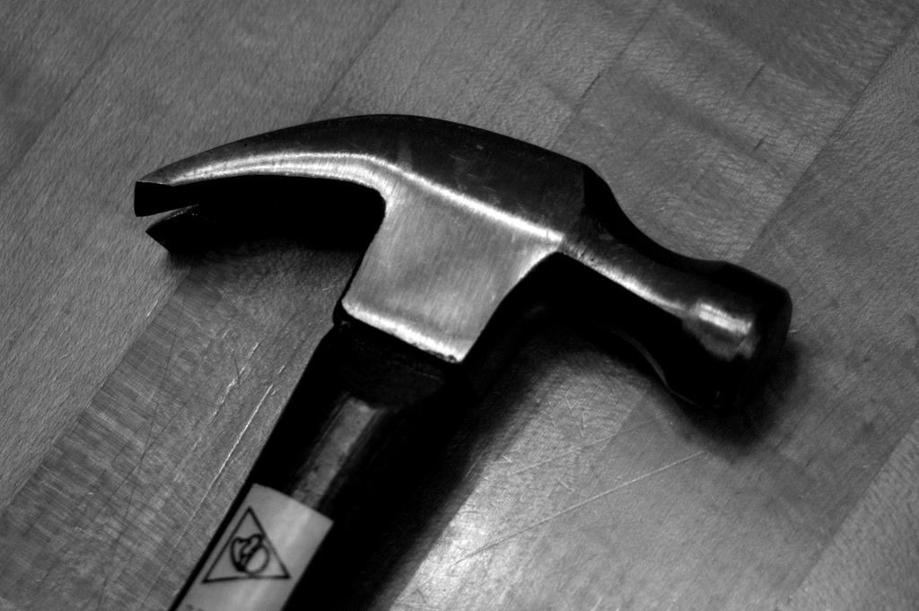 .. Taśmy uszczelnające Samoprzylepna taśma do zolacj powerzchn. Pownna zapewnć trwałe zabezpeczene przed przenkanem wody Produkt może być dostarczony przez LS Tech-Homes wraz z płytam.