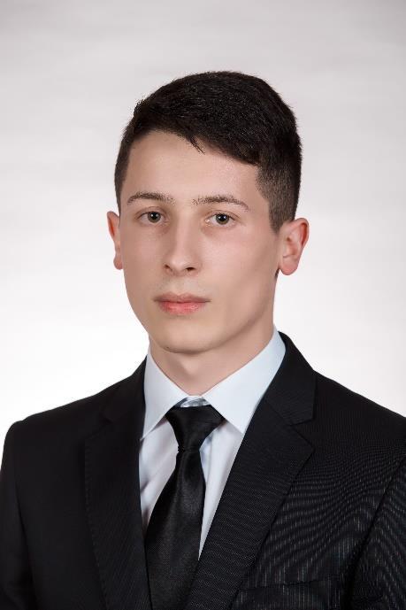 Rafał Pych absolwent klasy IIId, klasa matematycznofizyczno-chemiczna, średnia 5,17, zachowanie