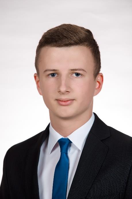 Paweł Ślanda absolwent klasy IIId, klasa