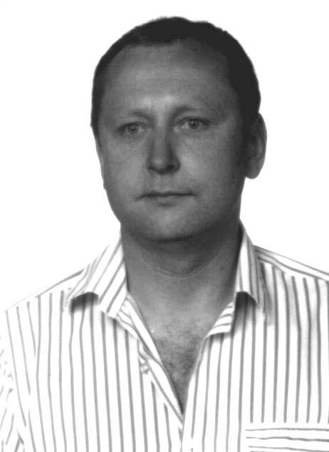 5006-[2] Fot. O1 z [2]: Paszportowe zdjęcie autora wykonane w Polsce w 1991 roku.