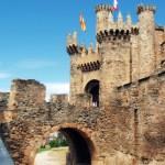 Wnętrze bazyliki de la Encina, której budowa rozpoczęła się w 1573 roku. Dzień 4. Ponferrada Cebreiro: Śniadanie. 53 km na rowerze.