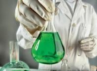 Technik technologii chemicznej Do głównych zadań zawodowych technika technologii chemicznej należy: prowadzenie procesu produkcyjnego oraz nadzór nad prawidłowym przebiegiem procesów chemicznych i