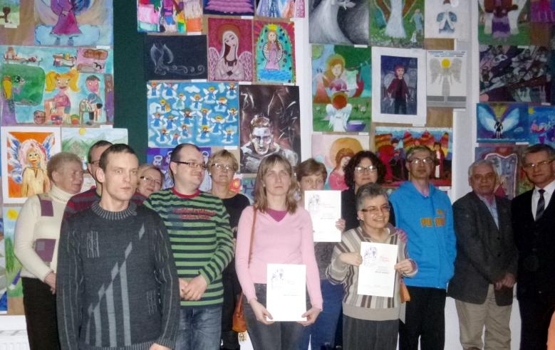 str.2 Moje Anioły 5 marca 2015 roku w Młodzieżowym Domu Kultury w Chodzieży odbyło się podsumowanie III Ogólnopolskiego Konkursu Plastycznego Moje