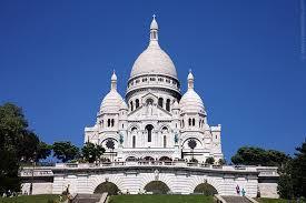 (Nation, de la Bastille, de la Republique, Vosges), przejazd do dzielnicy Mont Martre (Cmentarz Montmartre, Place Pigalle, Sacre Coeur oraz Plac