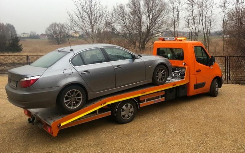 Zarząd zapoznał się z bieżącą informacją, w zakresie realizacji umowy na usuwanie pojazdów z drogi oraz prowadzonego dla nich parkingu strzeżonego, przedłożoną przez Naczelnika Wydziału Komunikacji i