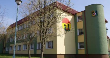 pełniła w tej szkole funkcję Wicedyrektora szkoły, a od września 2012 r. funkcję Dyrektora szkoły.