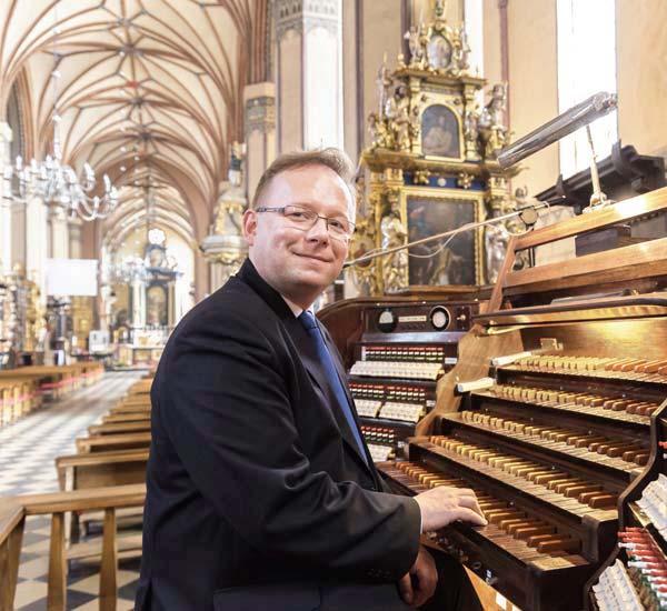 Arkadiusz Popławski Arkadiusz Popławski, urodzony 24 września 1975 r. w Raciborzu na Górnym Śląsku. Edukacja: 1990 - absolwent PSM I st. w Raciborzu w klasie organów mgr.