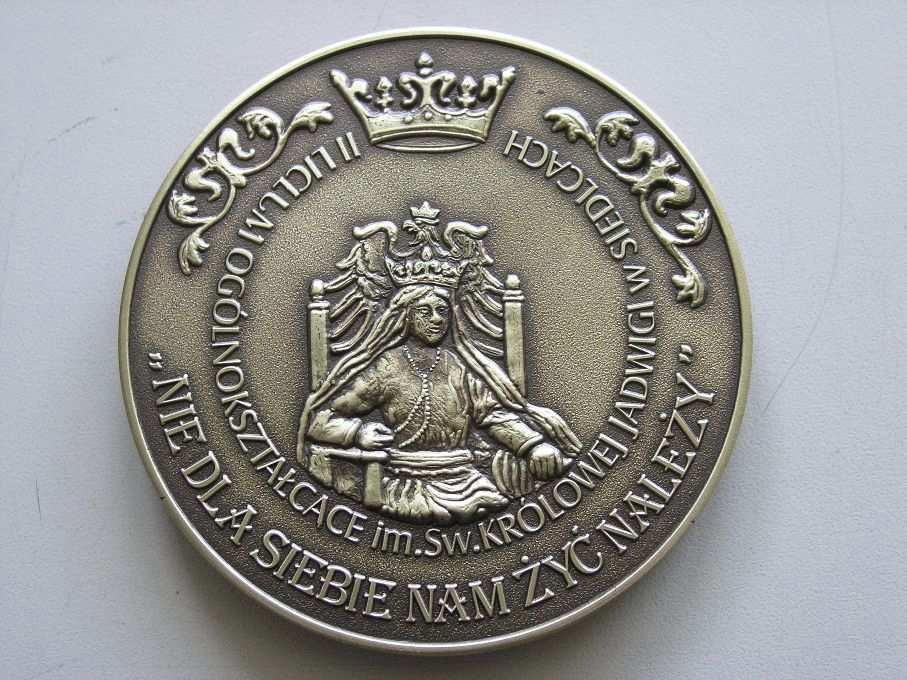 REGULAMIN MEDALU II LICEUM OGÓLNOKSZTAŁCĄCEGO IM. ŚW. KRÓLOWEJ JADWIGI W SIEDLCACH II Liceum Ogólnokształcące im. Św.